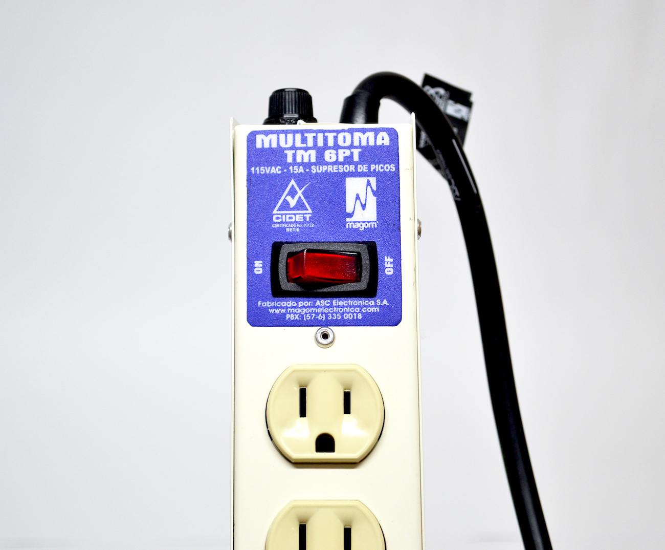 multitoma-6pt-magom-regletas-2 Multitoma Metálico con Protección Magom TM-6PT - Image 3