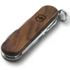 Navaja Classic SD Wood Madera Nogal Victorinox - Image 4